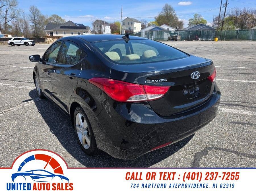 Used 2013 Hyundai Elantra GLS FWD image 3