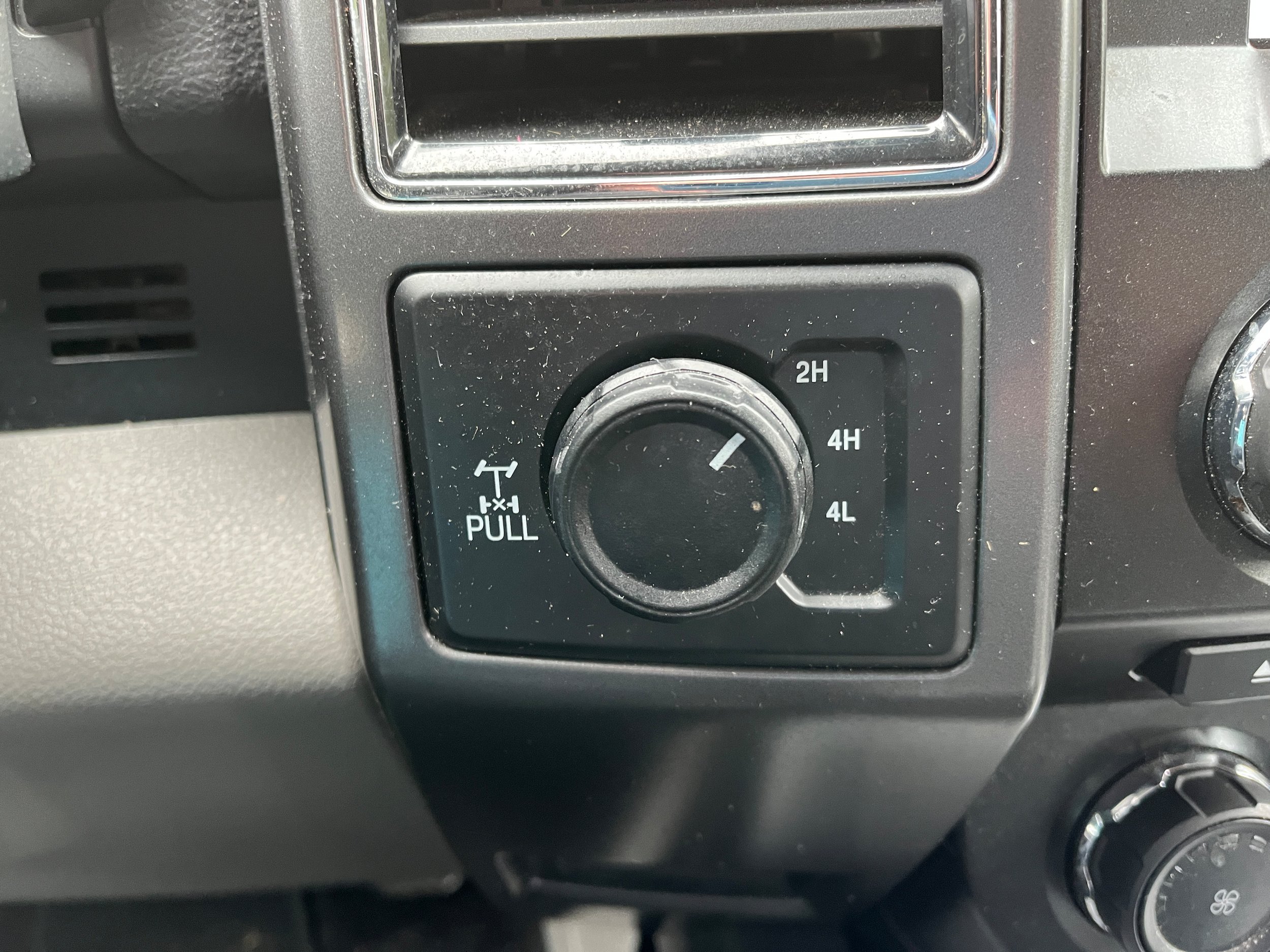 Certified 2018 Ford F150 XLT w/ Equipment Group 302A Luxury AWD/4WD image 17