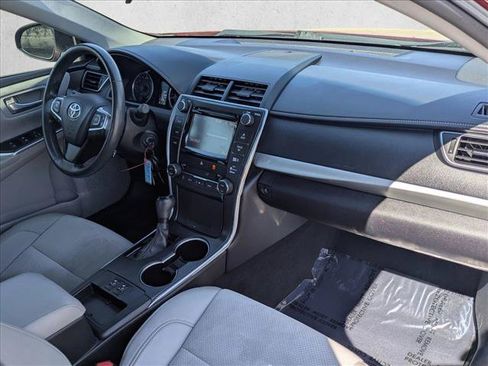Used 2015 Toyota Camry XSE FWD image 19