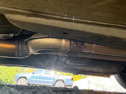 Used 1999 BMW 323i Convertible image 46