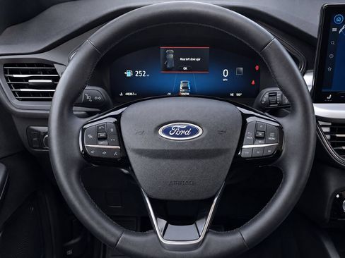 Used 2025 Ford Escape Platinum AWD/4WD image 31