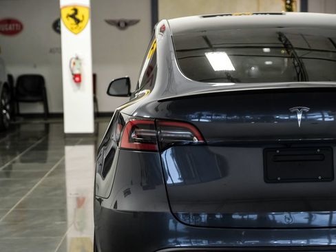 Used 2022 Tesla Model Y Performance AWD/4WD image 44