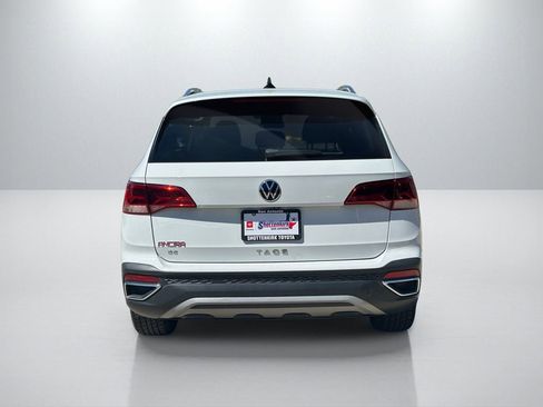 Used 2022 Volkswagen Taos SE FWD image 6