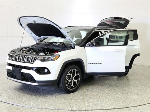 Used 2025 Jeep Compass Limited AWD/4WD image 10