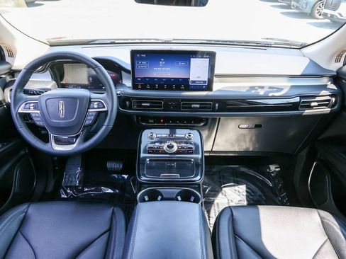 Certified 2023 Lincoln Nautilus AWD w/ Premium Package image 6