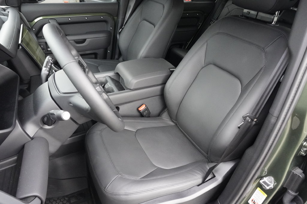 New 2026 Land Rover Defender 110 X-Dynamic SE AWD/4WD image 20