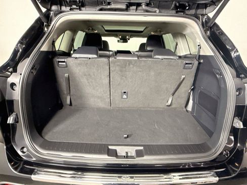 Certified 2025 Toyota Highlander Platinum AWD/4WD image 58