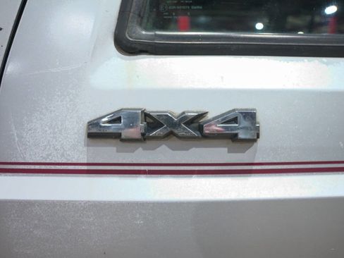 Used 1989 Jeep Cherokee Pioneer image 27