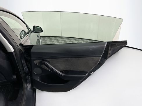 Used 2022 Tesla Model 3 image 28