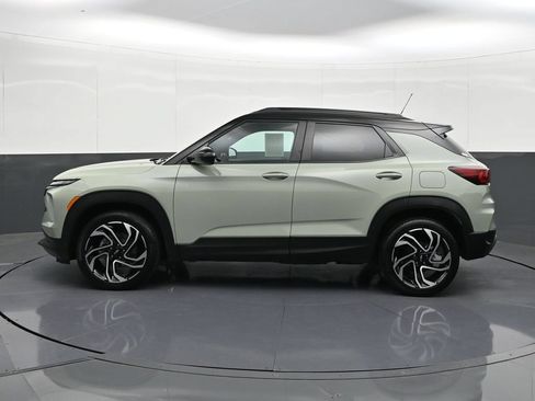 Used 2024 Chevrolet TrailBlazer RS w/ Driver Confidence Package AWD/4WD image 2