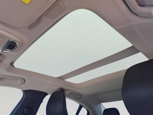 Used 2021 Volvo S60 T5 Momentum image 13