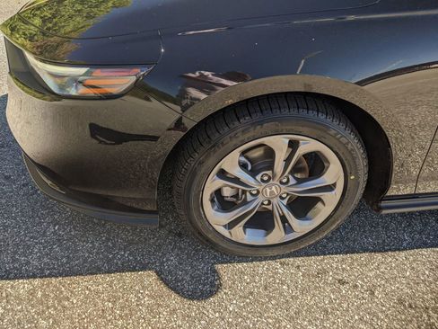 Used 2024 Honda Accord EX image 11