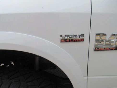 Used 2016 RAM 2500 Laramie w/ Convenience Group AWD/4WD image 7