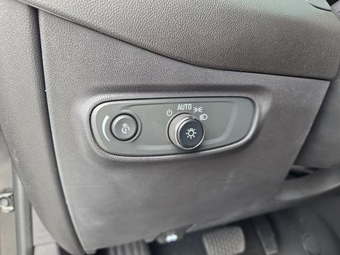 Used 2023 Chevrolet Equinox RS w/ RS Leather Package image 22