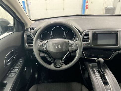 Used 2016 Honda HR-V EX image 11