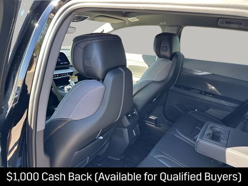 New 2026 Cadillac Optiq Luxury 1 w/ LPO, Floor Liner Package image 18