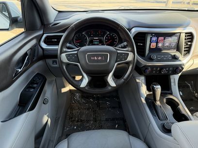 Used 2017 GMC Acadia SLT