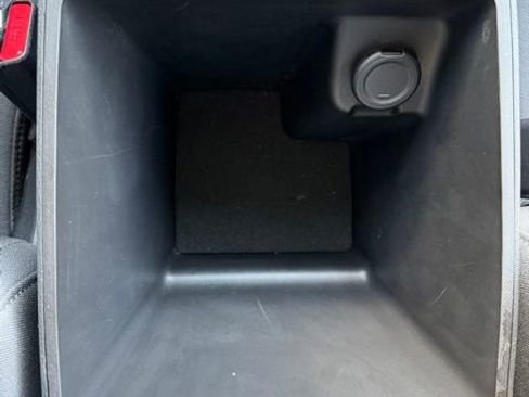 Used 2022 Nissan Frontier SV w/ Technology Package image 27