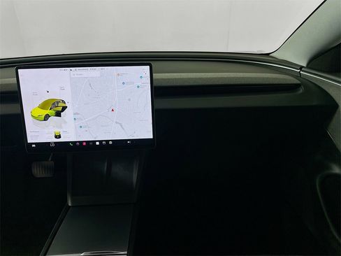 Used 2025 Tesla Model 3 Long Range image 18