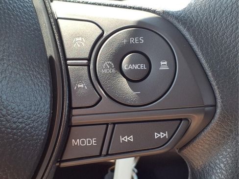 Used 2026 Toyota Corolla LE FWD image 22