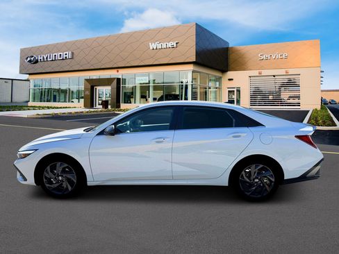 New 2026 Hyundai Elantra SEL Sport Premium FWD image 3