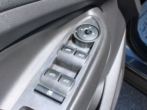 Used 2017 Ford Escape S FWD image 11