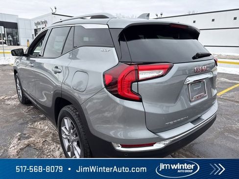 Certified 2024 GMC Terrain SLT image 10