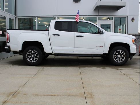 Used 2022 GMC Canyon AT4 w/ Trailering Package image 4