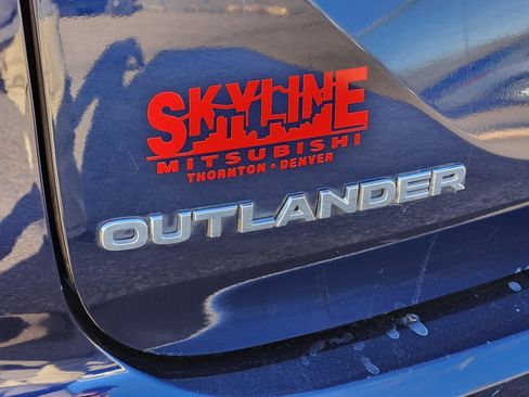 Used 2024 Mitsubishi Outlander SE image 9