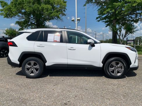 Used 2025 Toyota RAV4 XLE w/ Convenience Package FWD image 2