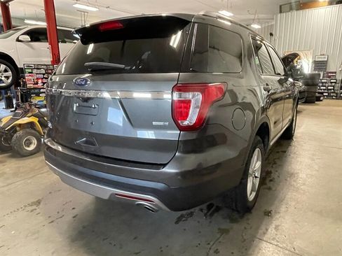 Used 2016 Ford Explorer XLT w/ Equipment Group 202A AWD/4WD image 6