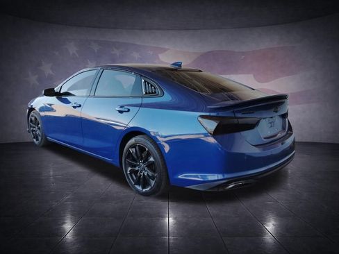 Used 2023 Chevrolet Malibu RS w/ Driver Confidence Package FWD image 3