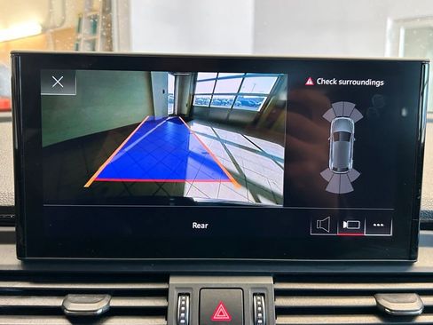 Used 2021 Audi Q5 2.0T Premium w/ Convenience Package image 12