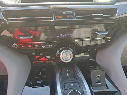 Used 2023 Acura MDX SH-AWD w/ Technology Package image 23