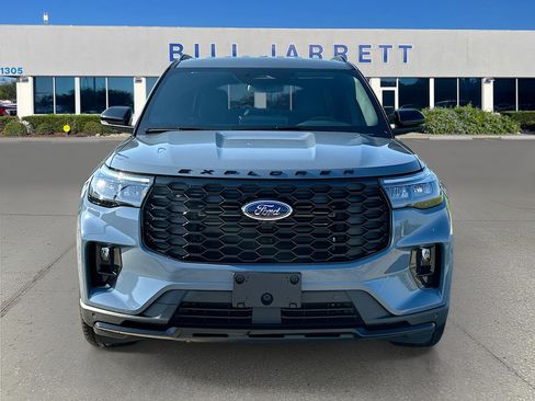 New 2026 Ford Explorer ST-Line w/ ST-Line Street Pack image 2