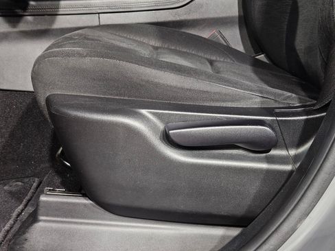 Used 2021 Dodge Durango SXT w/ 3rd Row Seating Group image 23