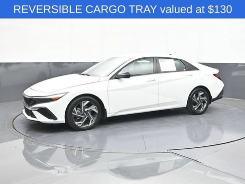 Used 2025 Hyundai Elantra Sport FWD image 7