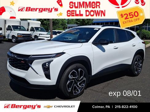 Certified 2025 Chevrolet Trax RS w/ Driver Confidence Package FWD image 1