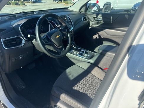 Used 2024 Chevrolet Equinox LT image 8