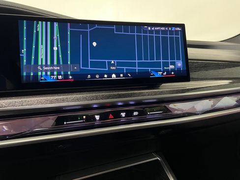 Certified 2023 BMW 760i xDrive w/ Executive Package image 28