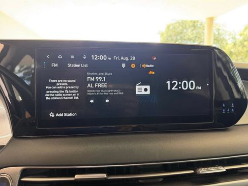 Used 2025 Hyundai Palisade SEL FWD image 8