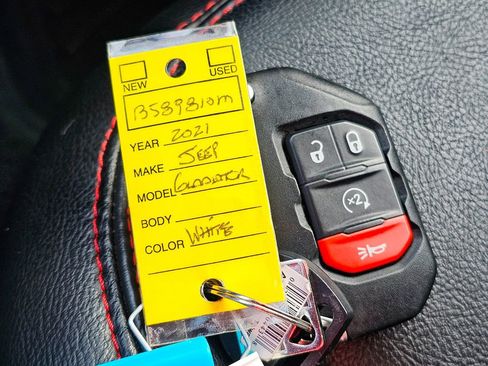 Used 2021 Jeep Gladiator Rubicon image 35