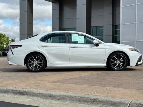 Certified 2024 Toyota Camry SE w/ Convenience Package FWD image 3