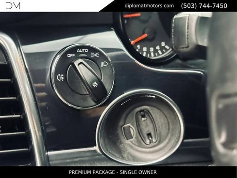 Used 2014 Porsche Panamera 4 AWD/4WD image 30
