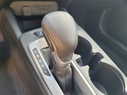 Used 2025 Chevrolet Trax LS image 17