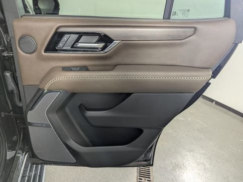 Used 2025 GMC Yukon Denali Ultimate image 20