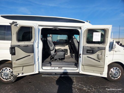 Used 2023 Ford Transit 150 Low Roof AWD image 27