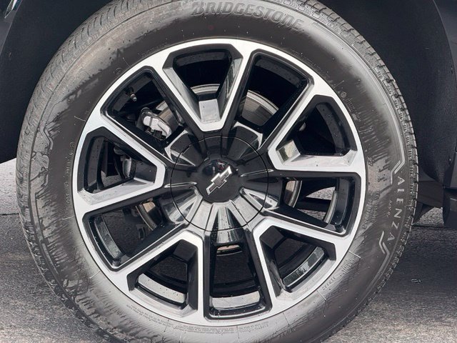 Used 2026 Chevrolet Tahoe RST w/ Comfort Package AWD/4WD image 9
