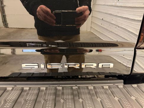 Used 2023 GMC Sierra 2500 Denali image 11