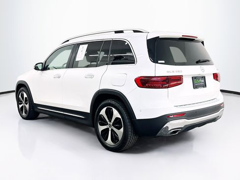 Used 2025 Mercedes-Benz GLB 250 4MATIC image 5